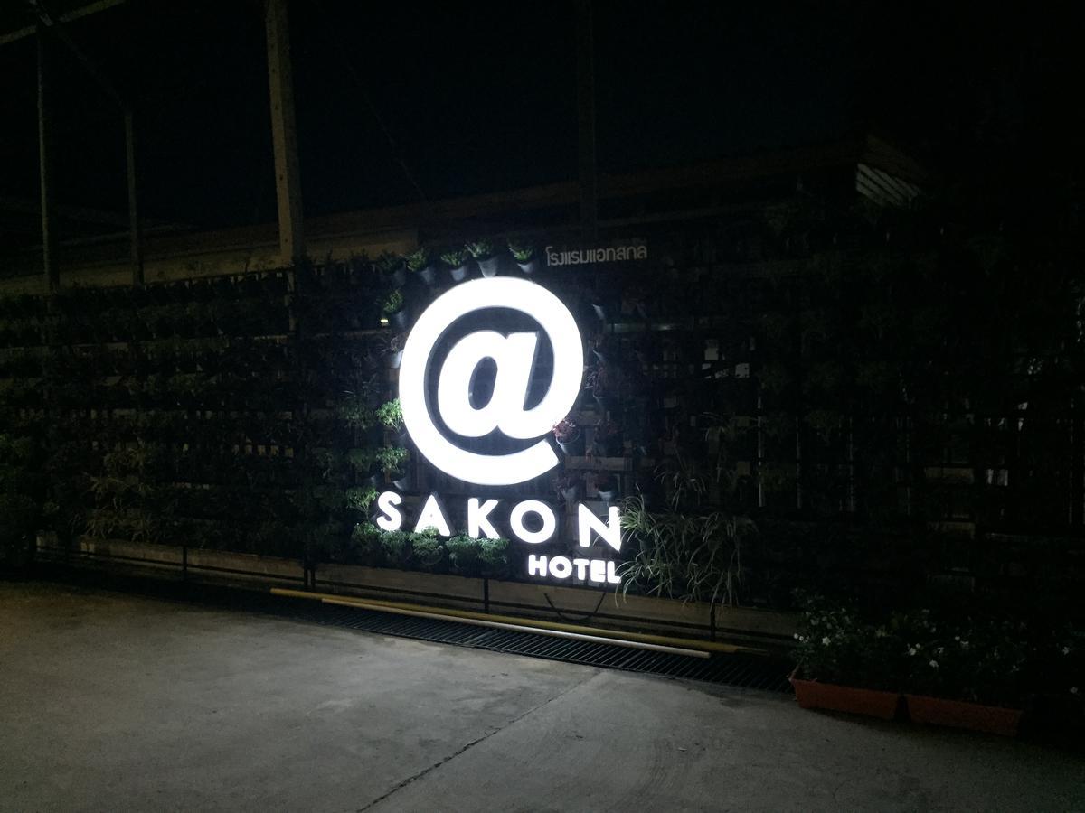 At Sakon Hotel Саконнакхон Екстер'єр фото